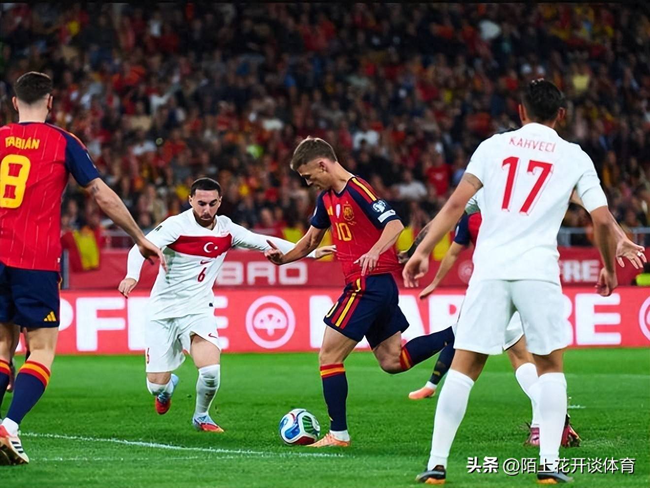 包含比利时队在激烈对决中全力一搏,晋级四分之一决赛的词条 包含比利时队在激烈对决中全力一搏,晋级四分之一决赛的词条