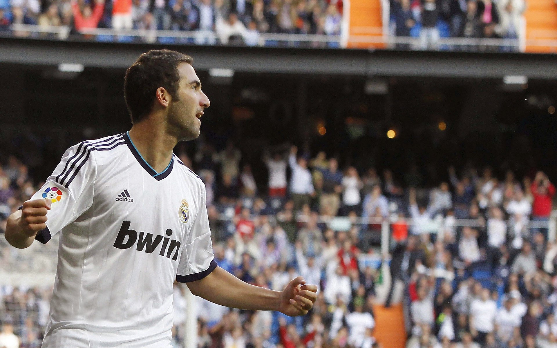 奥纳纳攻防转换核心，日本正面击溃皇家社会，战术革命与亚洲足球的崛起