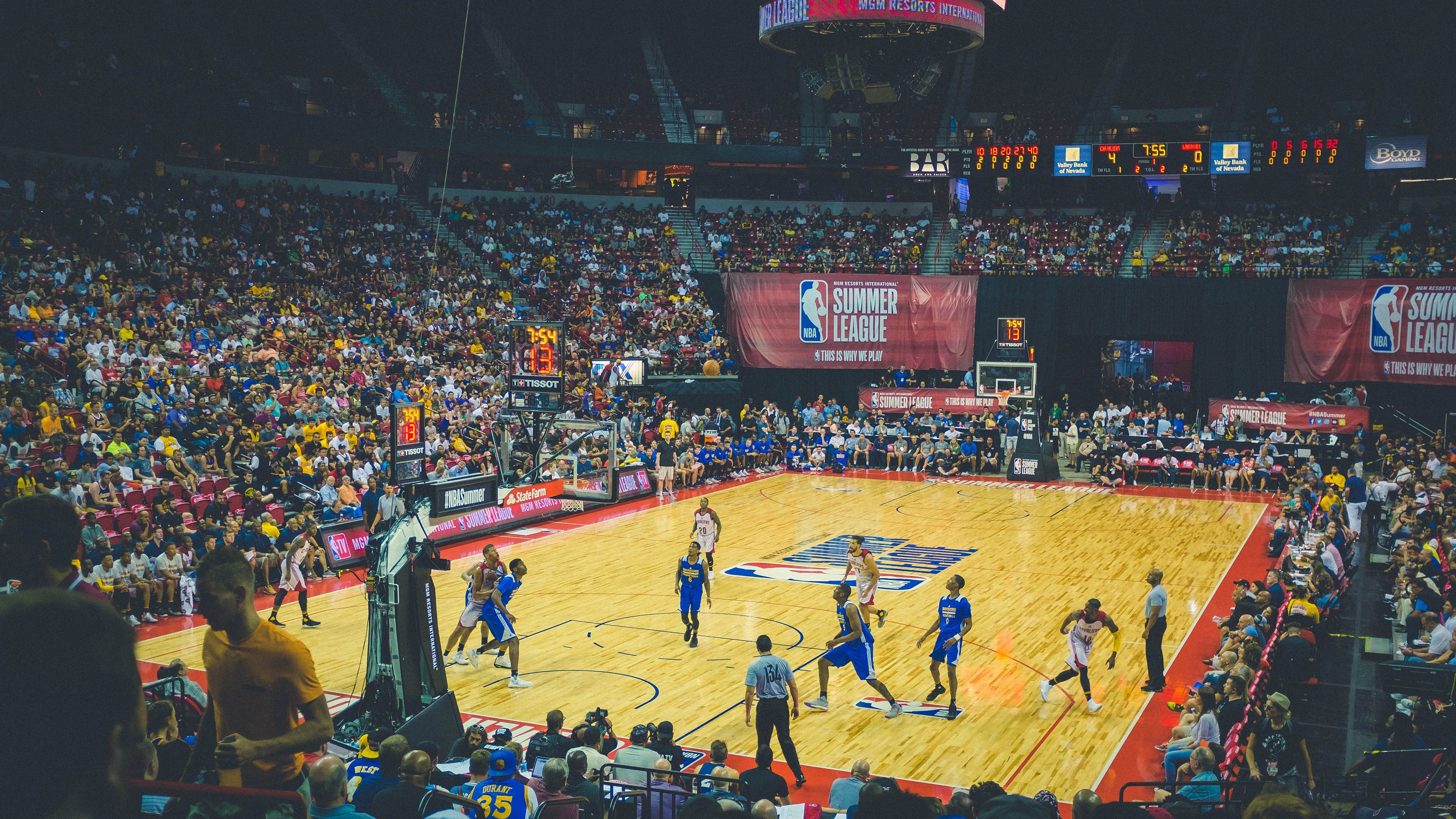 东决关键战之夜，班凯罗关键回合不手软