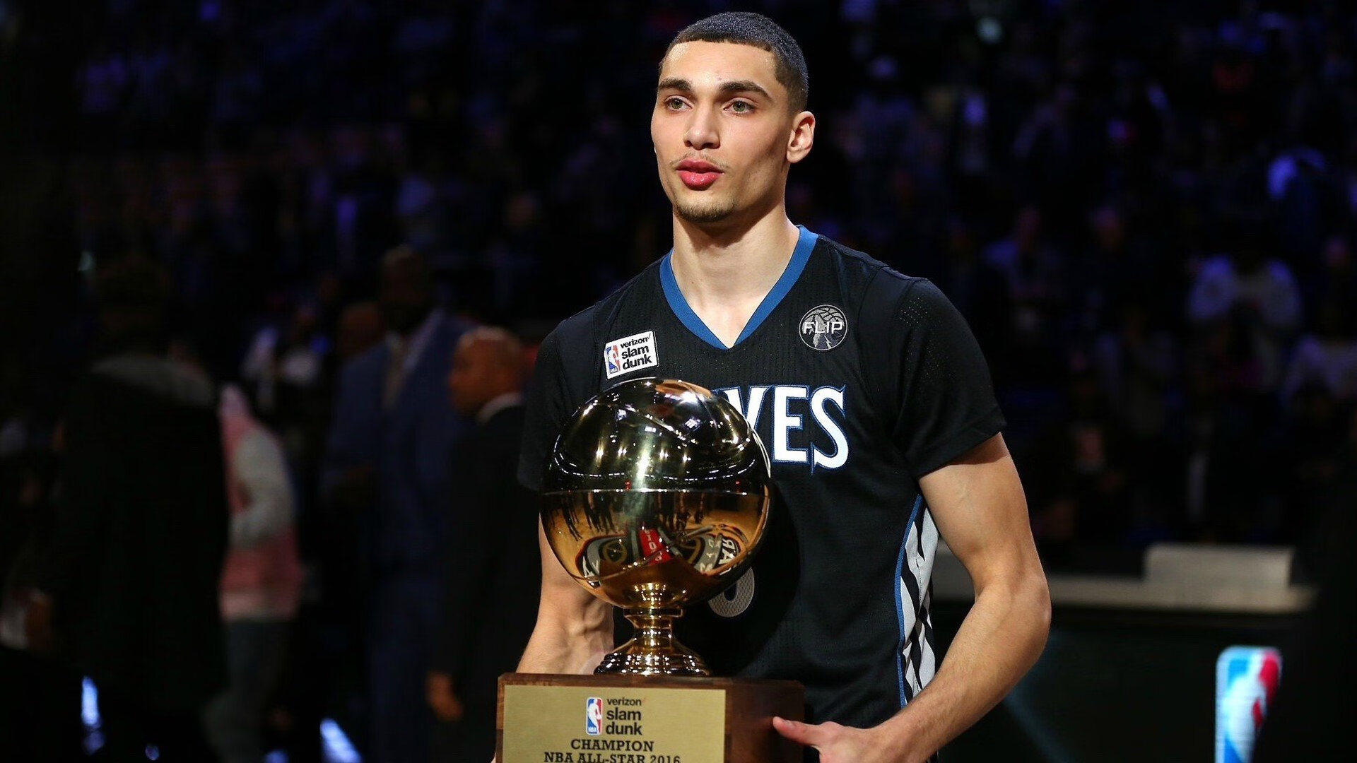 骑士绝杀勇士，西亚卡姆关键节点连续得分铸就传奇